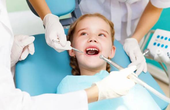 Έρχεται το dentist pass, νέο voucher για δωρεάν οδοντίατρο σε χιλιάδες παιδιά