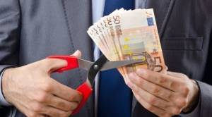 Πότε και ποια επιδόματα θα κοπούν μετά το φακέλωμα
