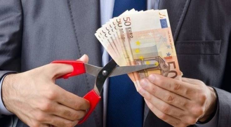 Πότε και ποια επιδόματα θα κοπούν μετά το φακέλωμα