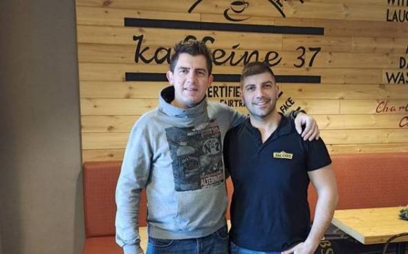 Ώ&rho;&alpha; &gamma;&iota;&alpha; &kappa;&alpha;&phi;έ; &Eta; &alpha;&pi;ά&nu;&tau;&eta;&sigma;&eta; &epsilon;ί&nu;&alpha;&iota; &pi;ά&mu;&epsilon; &sigma;&tau;&omicron; &Kappa;afeine_37