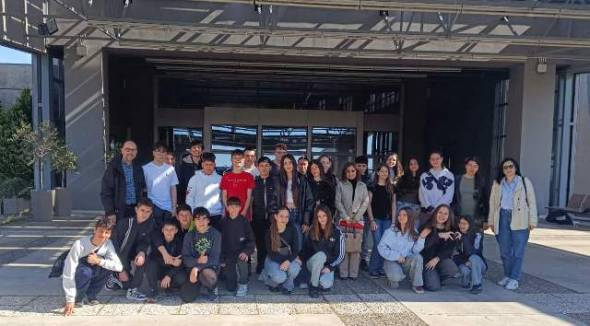 &Tau;&omicron; 1&omicron; &Gamma;&upsilon;&mu;&nu;ά&sigma;&iota;&omicron; &Alpha;&lambda;&epsilon;&xi;ά&nu;&delta;&rho;&epsilon;&iota;&alpha;&sigmaf; &sigma;&tau;&omicron; 18&omicron; &Mu;&alpha;&theta;&eta;&tau;&iota;&kappa;ό &Sigma;&upsilon;&nu;έ&delta;&rho;&iota;&omicron; &Pi;&lambda;&eta;&rho;&omicron;&phi;&omicron;&rho;&iota;&kappa;ή&sigmaf;