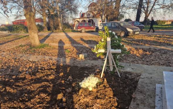 Σταυρός Αλεξάνδρειας: Υπό άκρα μυστικότητα η κηδεία του βρέφους που το πέταξε η μητέρα του στον Αλιάκμονα