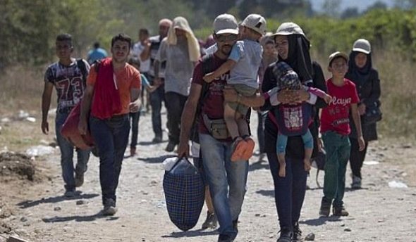 Περίπου 300 πρόσφυγες εγκλωβισμένοι στη Σκοτίνα Πιερίας