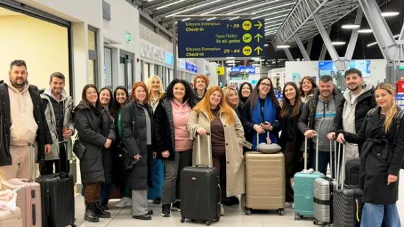 &Omicron; &Pi;&Mu;&Sigma; &Nu;έ&omega;&nu; &Alpha;&gamma;&kappa;&alpha;&theta;&iota;ά&sigmaf; &uml;&Omicron; &Alpha;&Sigma;&Tau;&Eta;&Rho;&uml;&tau;&alpha;&xi;&iota;&delta;&epsilon;ύ&epsilon;&iota; &sigma;&tau;&eta; &Sigma;&omicron;&upsilon;&eta;&delta;ί&alpha; &gamma;&iota;&alpha; &tau;&omicron; 20ό &Phi;&epsilon;&sigma;&tau;&iota;&beta;ά&lambda; &Pi;&alpha;&rho;&alpha;&delta;&omicron;&sigma;&iota;&alpha;&kappa;ώ&nu; &Chi;&omicron;&rho;ώ&nu; - 360 &chi;&omicron;&rho;&epsilon;&upsilon;&tau;έ&sigmaf; &epsilon;&pi;ί &sigma;&kappa;&eta;&nu;ή&sigmaf;