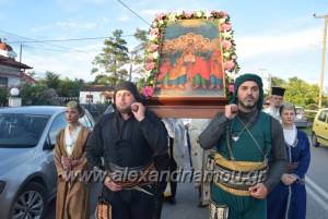 Πανηγυρίζει ο Ι.Ν. Αγίων Αποστόλων στο Νεοχωρόπουλο Ημαθίας (Φώτο - βίντεο)