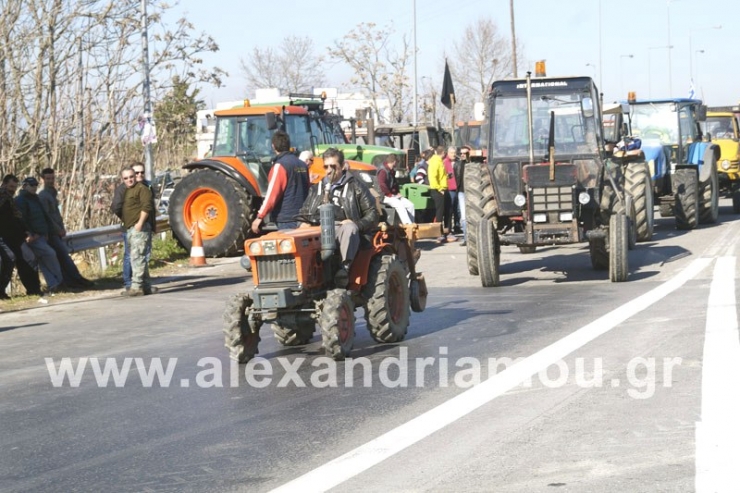 Σύσκεψη στη Λάρισα εκπροσώπων 68 μπλόκων αγροτών