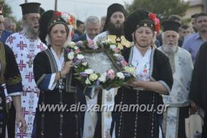 Λουτρός Ημαθίας: Περιφορά της Ιεράς Εικόνας των Αγίων Κωνσταντίνου &amp; Ελένης (φώτο-βίντεο)