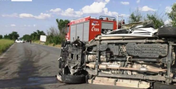 Οικογενειακή τραγωδία σε τροχαίο κοντά στον Λουδία-Σκοτώθηκαν πατέρας και γιος-Συνελήφθη ο οδηγός του φορτηγού