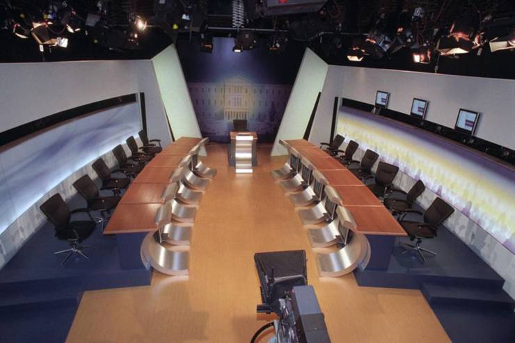 Debate με 26 κάμερες από την ΕΡΤ, πώς θα... καθίσουν αρχηγοί και δημοσιογράφοι