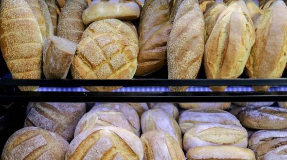 Θα πούμε το ψωμί... ψωμάκι: Νέες αυξήσεις «φωτιά» και σε σφολιάτες, σάντουιτς, αλλαντικά