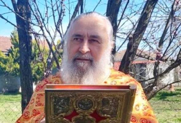 «Έφυγε» ο παπα-Φώτης - Θλίψη σε Αγία Τριάδα και Νέο Πρόδρομο