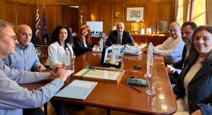 &Sigma;&upsilon;&nu;ά&nu;&tau;&eta;&sigma;&eta; &tau;&omicron;&upsilon; &Upsilon;&phi;&upsilon;&pi;&omicron;&upsilon;&rho;&gamma;&omicron;ύ &Alpha;&nu;ά&pi;&tau;&upsilon;&xi;&eta;&sigmaf; &Lambda;ά&zeta;&alpha;&rho;&omicron;&upsilon; &Tau;&sigma;&alpha;&beta;&delta;&alpha;&rho;ί&delta;&eta; &mu;&epsilon; &tau;&omicron; &Delta;.&Sigma;. &tau;&eta;&sigmaf; Έ&nu;&omega;&sigma;&eta;&sigmaf; &Kappa;&alpha;&tau;&alpha;&sigma;&kappa;&epsilon;&upsilon;&alpha;&sigma;&tau;ώ&nu; &Gamma;&epsilon;&omega;&rho;&gamma;&iota;&kappa;ώ&nu; &Mu;&eta;&chi;&alpha;&nu;&eta;&mu;ά&tau;&omega;&nu; &Epsilon;&lambda;&lambda;ά&delta;&omicron;&sigmaf;