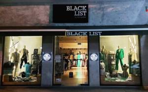 Black List by Kampakis στην Αλεξάνδρεια: Πανέμορφα ρούχα σε προσιτές τιμές για τη γυναίκα και τον άντρα