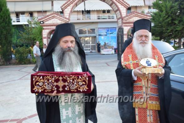 Ι.Μ.Ν. Κοιμήσεως Θεοτόκου Αλεξανδρείας:Υποδοχή Τιμίου Σταυρού και ιερού λειψάνου Αγίου Κοσμά του Αιτωλού(φωτο-βίντεο)