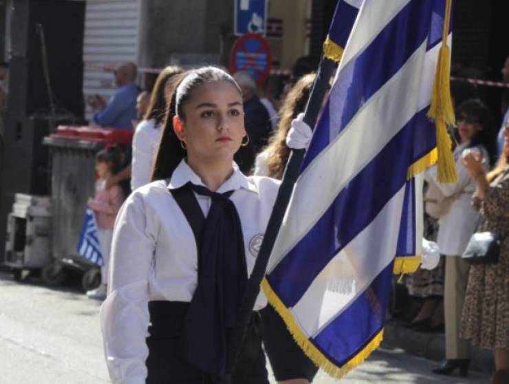 Η καθιερωμένη Παρέλαση των σχολείων στην Αλεξάνδρεια για την επέτειο της 28ης Οκτωβρίου(φωτο &amp; βίντεο)