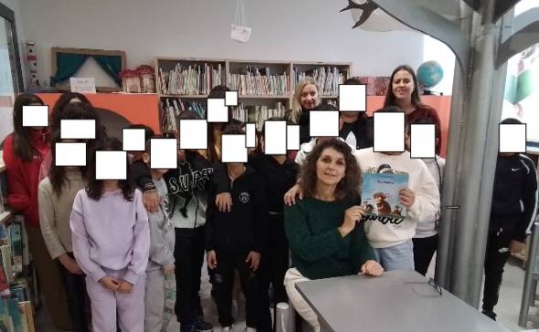 Η Δ΄ Τάξη του 2ου Δημοτικού Σχολείου Αλεξάνδρειας επισκέφθηκε τη Δημοτική Βιβλιοθήκη και γνώρισε τη συγγραφέα του παιδικού βιβλίου ¨Τέτα Καρέτα¨ Μαρία Παπαϊωαννίδου