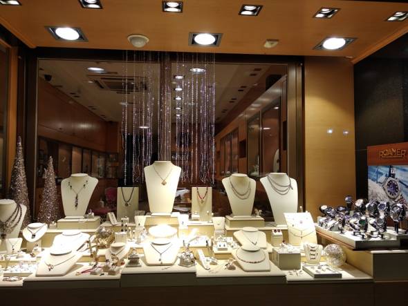 &Kappa;&alpha;&lambda;έ&sigmaf; &Gamma;&iota;&omicron;&rho;&tau;έ&sigmaf; &alpha;&pi;ό &tau;&omicron; &Kappa;&omicron;&sigma;&mu;&eta;&mu;&alpha;&tau;&omicron;&pi;&omega;&lambda;&epsilon;ί&omicron; &Mu;&Pi;&Omicron;&Upsilon;&Kappa;&Alpha;&Sigma;...&alpha;&pi;ό &tau;&omicron; 1957