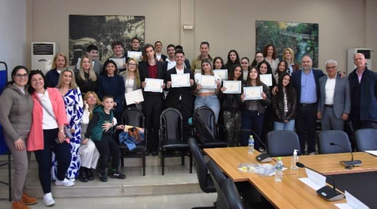 &Mu;&epsilon; &epsilon;&pi;&iota;&tau;&upsilon;&chi;ί&alpha; &pi;&rho;&alpha;&gamma;&mu;&alpha;&tau;&omicron;&pi;&omicron;&iota;ή&theta;&eta;&kappa;&epsilon; &tau;&omicron; 2&omicron; &Delta;&eta;&mu;&omicron;&tau;&iota;&kappa;ό &Sigma;&upsilon;&mu;&beta;&omicron;ύ&lambda;&iota;&omicron; &Epsilon;&phi;ή&beta;&omega;&nu; &Delta;ή&mu;&omicron;&upsilon; &Eta;&rho;&omega;&iota;&kappa;ή&sigmaf; &Pi;ό&lambda;&epsilon;&omega;&sigmaf; &Nu;ά&omicron;&upsilon;&sigma;&alpha;&sigmaf;