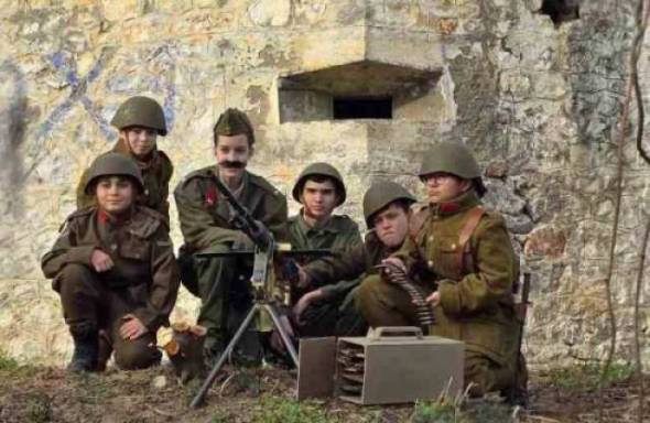 &Pi;&alpha;&rho;&omicron;&upsilon;&sigma;ί&alpha;&sigma;&eta; &tau;&eta;&sigmaf; &tau;&alpha;&iota;&nu;ί&alpha;&sigmaf; &tau;&omicron;&upsilon; 7&omicron;&upsilon; &Delta;&eta;&mu;&omicron;&tau;&iota;&kappa;&omicron;ύ &Sigma;&chi;&omicron;&lambda;&epsilon;ί&omicron;&upsilon; &Alpha;&lambda;&epsilon;&xi;ά&nu;&delta;&rho;&epsilon;&iota;&alpha;&sigmaf; &pi;&omicron;&upsilon; &kappa;&alpha;&tau;έ&kappa;&tau;&eta;&sigma;&epsilon; &tau;&omicron; 1&omicron; &beta;&rho;&alpha;&beta;&epsilon;ί&omicron; &sigma;&tau;&omicron;&nu; 8&omicron; &Delta;&iota;&epsilon;&theta;&nu;ή &Mu;&alpha;&theta;&eta;&tau;&iota;&kappa;ό &Delta;&iota;&alpha;&gamma;&omega;&nu;&iota;&sigma;&mu;ό