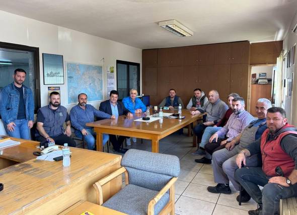 &Sigma;&tau;&omicron;&nu; &Alpha;&gamma;&rho;&omicron;&tau;&iota;&kappa;ό &Sigma;&upsilon;&nu;&epsilon;&tau;&alpha;&iota;&rho;&iota;&sigma;&mu;ό &Mu;&epsilon;&lambda;ί&kappa;&eta;&sigmaf; &omicron; &Lambda;ά&zeta;&alpha;&rho;&omicron;&sigmaf; &Tau;&sigma;&alpha;&beta;&delta;&alpha;&rho;ί&delta;&eta;&sigmaf;