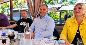 &Nu;ά&omicron;&upsilon;&sigma;&alpha;: &laquo;&Alpha;&nu;&alpha;&beta;&alpha;&theta;&mu;ί&Zeta;&Omega;&raquo;,&laquo;&Nu;ή&mu;&alpha;&raquo;, &epsilon;&mu;&phi;&iota;ά&lambda;&omega;&sigma;&eta; &nu;&epsilon;&rho;&omicron;ύ &Alpha;&rho;ά&pi;&iota;&tau;&sigma;&alpha;&sigmaf;-&Tau;&omicron; &alpha;&nu;&alpha;&pi;&tau;&upsilon;&xi;&iota;&alpha;&kappa;ό &pi;&lambda;ά&nu;&omicron; &Kappa;&omicron;&upsilon;&tau;&sigma;&omicron;&gamma;&iota;ά&nu;&nu;&eta; &kappa;&alpha;&iota; έ&nu;&alpha; &nu;έ&omicron; &mu;&omicron;&nu;&tau;έ&lambda;&omicron; &pi;&rho;&omicron;&sigma;&phi;&omicron;&rho;ά&sigmaf;