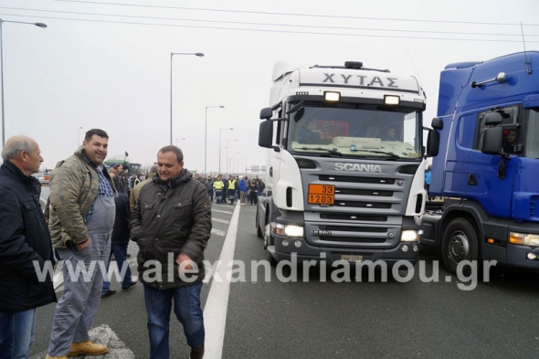 Και τα φορτηγά στην απεργία της 4ης Φεβρουαρίου (φωτό-βίντεο)