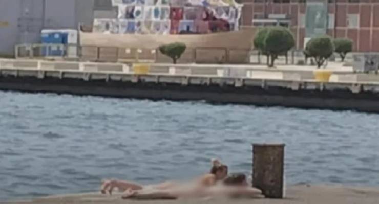 Απίστευτο σκηνικό στη Θεσσαλονίκη: Έκαναν γυμνές ηλιοθεραπεία στη Λεωφόρο Νίκης!