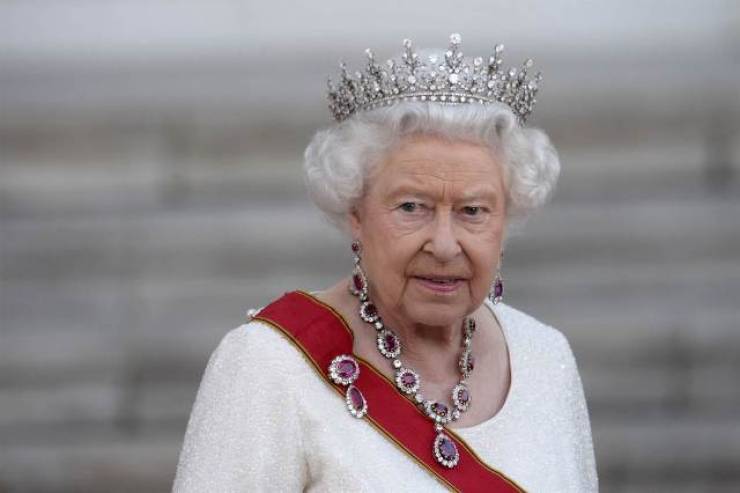 Πέθανε η Βασίλισσα Ελισάβετ, η μακροβιότερη μονάρχης του Ηνωμένου Βασιλείου σε ηλικία 96 ετών