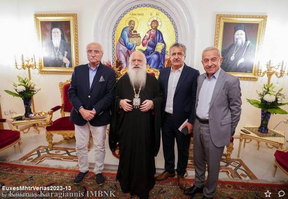 Κλήρος και λαός ευχήθηκαν στον Ποιμενάρχη μας κ. Παντελεήμονα