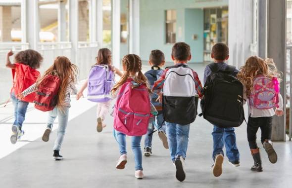 Παράταση για τις εγγραφές στα νηπιαγωγεία και τα Δημοτικά σχολεία