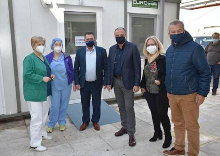 Προκατασκευασμένους οικίσκους στα νοσοκομεία Βέροιας και Νάουσας παρέδωσε ο Κώστας Καλαϊτζίδης