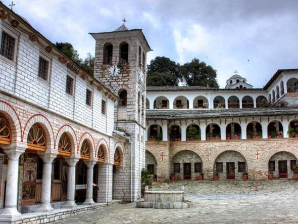 &Epsilon;&kappa;&delta;&rho;&omicron;&mu;ή &tau;&omicron;&upsilon; &Sigma;&upsilon;&lambda;&lambda;ό&gamma;&omicron;&upsilon; &Pi;&rho;&omicron;&sigma;&kappa;&upsilon;&nu;&eta;&tau;ώ&nu; &Alpha;&gamma;ί&omicron;&upsilon; Ό&rho;&omicron;&upsilon;&sigmaf; &Alpha;&lambda;&epsilon;&xi;ά&nu;&delta;&rho;&epsilon;&iota;&alpha;&sigmaf; &sigma;&tau;&omicron; &Pi;&alpha;&gamma;&gamma;&alpha;ί&omicron;