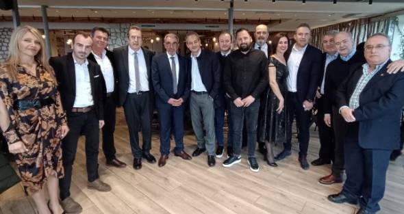 &Eta; &epsilon;&tau;ή&sigma;&iota;&alpha; &kappa;&omicron;&pi;ή &Beta;&alpha;&sigma;&iota;&lambda;ό&pi;&iota;&tau;&alpha;&sigmaf; &tau;&eta;&sigmaf; &Omicron;&mu;&omicron;&sigma;&pi;&omicron;&nu;&delta;ί&alpha;&sigmaf; &Epsilon;&mu;&pi;&omicron;&rho;&iota;&kappa;ώ&nu; &Sigma;&upsilon;&lambda;&lambda;ό&gamma;&omega;&nu; &Delta;&upsilon;&tau;&iota;&kappa;ή&sigmaf; &kappa;&alpha;&iota; &Kappa;&epsilon;&nu;&tau;&rho;&iota;&kappa;ή&sigmaf; &Mu;&alpha;&kappa;&epsilon;&delta;&omicron;&nu;ί&alpha;&sigmaf;