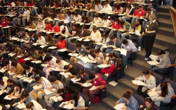 Φοιτητικό επίδομα: Εως 15 Σεπτεμβρίου τα δικαιολογητικά για 2.000 επιλαχόντες