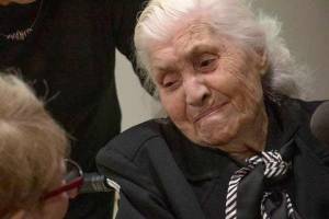 Βέροια: Τιμήθηκε από το Ισραήλ η 92χρονη Μελπομένη Ντίνα για τη διάσωση Εβραίων