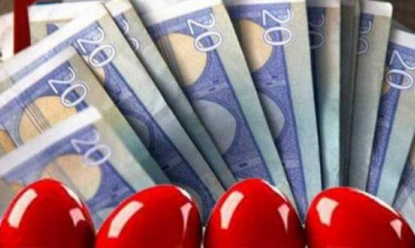 &Kappa;&omicron;&rho;&omicron;&nu;&omicron;ϊό&sigmaf;-&Delta;ώ&rho;&omicron; &Pi;ά&sigma;&chi;&alpha;: &Pi;ό&sigma;&alpha; &chi;&rho;ή&mu;&alpha;&tau;&alpha; &delta;&iota;&kappa;&alpha;&iota;&omicron;ύ&sigma;&tau;&epsilon; &phi;έ&tau;&omicron;&sigmaf; &kappa;&alpha;&iota; &pi;&omicron;&iota;&omicron;&iota; &theta;&alpha; &pi;&lambda;&eta;&rho;&omega;&theta;&omicron;ύ&nu; &pi;&rho;ώ&tau;&omicron;&iota;