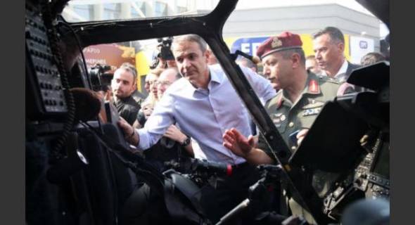 O &tau;&alpha;&xi;ί&alpha;&rho;&chi;&omicron;&sigmaf; &Chi;&alpha;&rho;ά&lambda;&alpha;&mu;&pi;&omicron;&sigmaf; &Mu;&pi;&alpha;&nu;&tau;&iota;&mu;&alpha;&rho;&omicron;ύ&delta;&eta;&sigmaf; &mu;&alpha;&sigmaf; &xi;&epsilon;&nu;&alpha;&gamma;&epsilon;ί &gamma;&iota;&alpha; &pi;&rho;ώ&tau;&eta; &phi;&omicron;&rho;ά &sigma;&tau;&alpha; &epsilon;&lambda;&iota;&kappa;ό&pi;&tau;&epsilon;&rho;&alpha; Kiowa &sigma;&tau;&eta; &Delta;&Epsilon;&Theta;