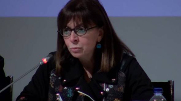 &Alpha;&iota;&kappa;&alpha;&tau;&epsilon;&rho;ί&nu;&eta; &Sigma;&alpha;&kappa;&epsilon;&lambda;&lambda;&alpha;&rho;&omicron;&pi;&omicron;ύ&lambda;&omicron;&upsilon;: &Sigma;&tau;&iota;&sigmaf; 10:30 &epsilon;&kappa;&lambda;έ&gamma;&epsilon;&tau;&alpha;&iota; &eta; &pi;&rho;ώ&tau;&eta; &gamma;&upsilon;&nu;&alpha;ί&kappa;&alpha; &Pi;&rho;ό&epsilon;&delta;&rho;&omicron;&sigmaf; &tau;&eta;&sigmaf; &Delta;&eta;&mu;&omicron;&kappa;&rho;&alpha;&tau;ί&alpha;&sigmaf;