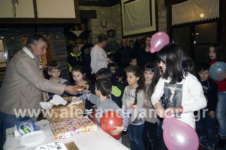 Πρωτοχρονιάτικη πίτα για το μικρό χορευτικό τμήμα του Συλλόγου &#039;&#039;ο Αμάραντος&#039;&#039;