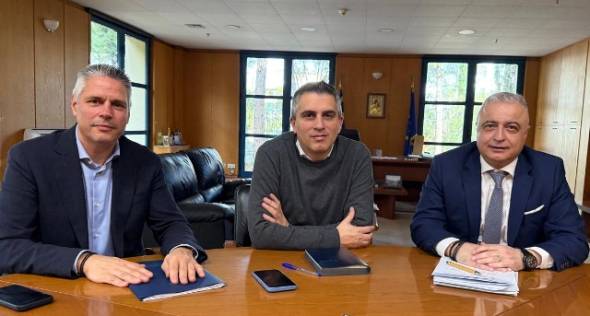 &Tau;&eta;&nu; &epsilon;&pi;&iota;&tau;ά&chi;&upsilon;&nu;&sigma;&eta; &kappa;&rho;ί&sigma;&iota;&mu;&omega;&nu; &alpha;&rho;&delta;&epsilon;&upsilon;&tau;&iota;&kappa;ώ&nu; έ&rho;&gamma;&omega;&nu; &sigma;&tau;&eta;&nu; &Pi;&rho;&alpha;&sigma;&iota;&nu;ά&delta;&alpha; &kappa;&alpha;&iota; &sigma;&tau;&eta;&nu; &Kappa;&upsilon;&psi;έ&lambda;&eta; &sigma;&upsilon;&zeta;ή&tau;&eta;&sigma;&epsilon; &omicron; &Upsilon;&phi;&upsilon;&pi;&omicron;&upsilon;&rho;&gamma;ό&sigmaf; &Alpha;&nu;ά&pi;&tau;&upsilon;&xi;&eta;&sigmaf; &Lambda;ά&zeta;&alpha;&rho;&omicron;&sigmaf; &Tau;&sigma;&alpha;&beta;&delta;&alpha;&rho;ί&delta;&eta;&sigmaf; &sigma;&tau;&alpha; &alpha;&rho;&mu;ό&delta;&iota;&alpha; &Upsilon;&pi;&omicron;&upsilon;&rho;&gamma;&epsilon;ί&alpha;