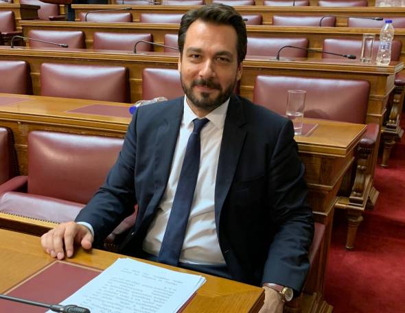 &Tau;ά&sigma;&omicron;&sigmaf; &Mu;&pi;&alpha;&rho;&tau;&zeta;ώ&kappa;&alpha;&sigmaf; : &Mu;&epsilon; &epsilon;&rho;ώ&tau;&eta;&sigma;&eta; &sigma;&tau;&eta; &Beta;&omicron;&upsilon;&lambda;ή &alpha;&nu;&alpha;&delta;&epsilon;&iota;&kappa;&nu;ύ&epsilon;&iota; &tau;&omicron; &zeta;ή&tau;&eta;&mu;&alpha; &tau;&eta;&sigmaf; &delta;&iota;&alpha; &beta;ί&omicron;&upsilon; &epsilon;&kappa;&pi;&alpha;ί&delta;&epsilon;&upsilon;&sigma;&eta;&sigmaf;, &epsilon;&rho;&gamma;&alpha;&sigma;ί&alpha;&sigmaf; &kappa;&alpha;&iota; &tau;&eta;&sigmaf; &epsilon;&nu; &gamma;έ&nu;&epsilon;&iota; &kappa;&omicron;&iota;&nu;&omega;&nu;&iota;&kappa;ή&sigmaf; &epsilon;&nu;&sigma;&omega;&mu;ά&tau;&omega;&sigma;&eta;&sigmaf; &tau;&omega;&nu; &Alpha;&mu;&epsilon;&Alpha;