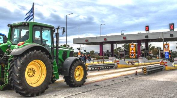 &Alpha;&gamma;&rho;ό&tau;&epsilon;&sigmaf;: &Alpha;&mu;&epsilon;&tau;&alpha;&kappa;ί&nu;&eta;&tau;&omicron;&iota; &sigma;&tau;&alpha; &mu;&pi;&lambda;ό&kappa;&alpha; - &Kappa;&lambda;&epsilon;ί&nu;&omicron;&upsilon;&nu; &sigma;ή&mu;&epsilon;&rho;&alpha; &tau;&alpha; &Tau;έ&mu;&pi;&eta; - &Tau;&iota; &theta;&alpha; &gamma;ί&nu;&epsilon;&iota; &tau;&iota;&sigmaf; &gamma;&iota;&omicron;&rho;&tau;έ&sigmaf;