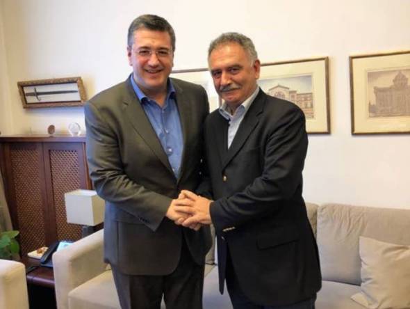 &Theta;&epsilon;ό&phi;&iota;&lambda;&omicron;&sigmaf; &Tau;&epsilon;&lambda;&eta;&gamma;&iota;&alpha;&nu;&nu;ί&delta;&eta;&sigmaf;: "&Mu;&epsilon; &mu;&epsilon;&gamma;ά&lambda;&eta; &mu;&omicron;&upsilon; &chi;&alpha;&rho;ά &delta;έ&chi;&theta;&eta;&kappa;&alpha; &tau;&eta;&nu; &pi;&rho;ό&tau;&alpha;&sigma;&eta; &tau;&omicron;&upsilon; &Pi;&epsilon;&rho;&iota;&phi;&epsilon;&rho;&epsilon;&iota;ά&rho;&chi;&eta; &Alpha;&pi;ό&sigma;&tau;&omicron;&lambda;&omicron;&upsilon; &Tau;&zeta;&iota;&tau;&zeta;&iota;&kappa;ώ&sigma;&tau;&alpha; &nu;&alpha; &sigma;&upsilon;&mu;&mu;&epsilon;&tau;έ&chi;&omega; &kappa;&alpha;&iota; &alpha;&upsilon;&tau;ή &tau;&eta; &phi;&omicron;&rho;ά &sigma;&tau;&omicron; &psi;&eta;&phi;&omicron;&delta;έ&lambda;&tau;&iota;&omicron; &tau;&eta;&sigmaf; &laquo;&Alpha;&lambda;&lambda;&eta;&lambda;&epsilon;&gamma;&gamma;ύ&eta;&sigmaf;&raquo;"