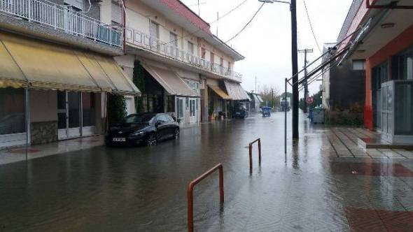 Βιβλικές καταστροφές στα Τρίκαλα Ημαθίας-Προβλήματα σε όλη τη Δ.Ε. Πλατέος-Συνεδριάζει εκτάκτως το Συντονιστικό Τοπικό Όργανο