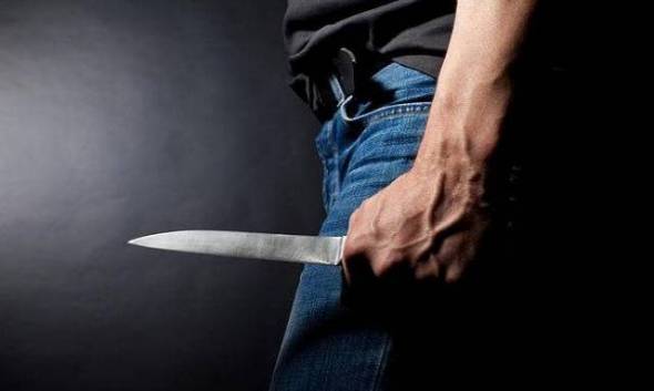 62χρονος έβγαλε μαχαίρι σε νεαρούς γιατί έκαναν θόρυβο στα Γιαννιτσά