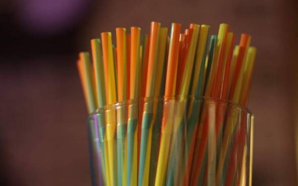 &Tau;έ&lambda;&omicron;&sigmaf; &tau;&alpha; &pi;&lambda;&alpha;&sigma;&tau;&iota;&kappa;ά &kappa;&alpha;&lambda;&alpha;&mu;ά&kappa;&iota;&alpha; &ndash; &Delta;&epsilon;ί&tau;&epsilon; &pi;ό&tau;&epsilon; &kappa;&alpha;&tau;&alpha;&rho;&gamma;&omicron;ύ&nu;&tau;&alpha;&iota; &omicron;&rho;&iota;&sigma;&tau;&iota;&kappa;ά