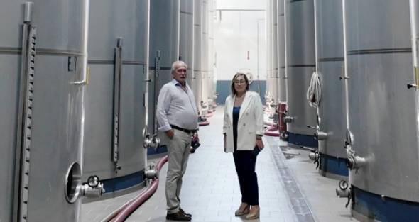 Επίσκεψη της Στέλλας Αραμπατζή στο Οινοποιείο του Συνεταιρισμού VAENI Νάουσα