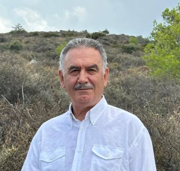 &Theta;&epsilon;ό&phi;&iota;&lambda;&omicron;&sigmaf; &Tau;&epsilon;&lambda;&eta;&gamma;&iota;&alpha;&nu;&nu;ί&delta;&eta;&sigmaf;: &Gamma;&iota;&alpha; &tau;&eta;&nu; &Pi;&omicron;&lambda;&iota;&tau;&epsilon;ί&alpha; &kappa;&alpha;&iota; &tau;&eta;&nu; &Pi;&omicron;&lambda;&iota;&tau;&iota;&kappa;ή