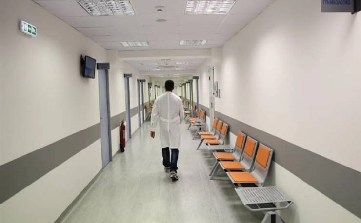Υπουργείο Υγείας: 7.000 εργαζόμενοι φεύγουν από τα νοσοκομεία αλλά προσλαμβάνονται 5.000 - Τι θα γίνει με το επικουρικό προσωπικό
