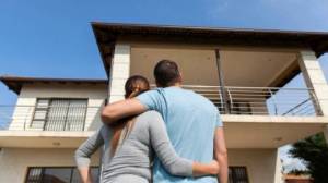 &Delta;ή&mu;&omicron;&sigmaf; &delta;ί&nu;&epsilon;&iota; έ&omega;&sigmaf; 5.000 &epsilon;&upsilon;&rho;ώ &sigma;&epsilon; &nu;έ&alpha; &zeta;&epsilon;&upsilon;&gamma;ά&rho;&iota;&alpha; - &Omicron;&iota; &pi;&rho;&omicron;ϋ&pi;&omicron;&theta;έ&sigma;&epsilon;&iota;&sigmaf;